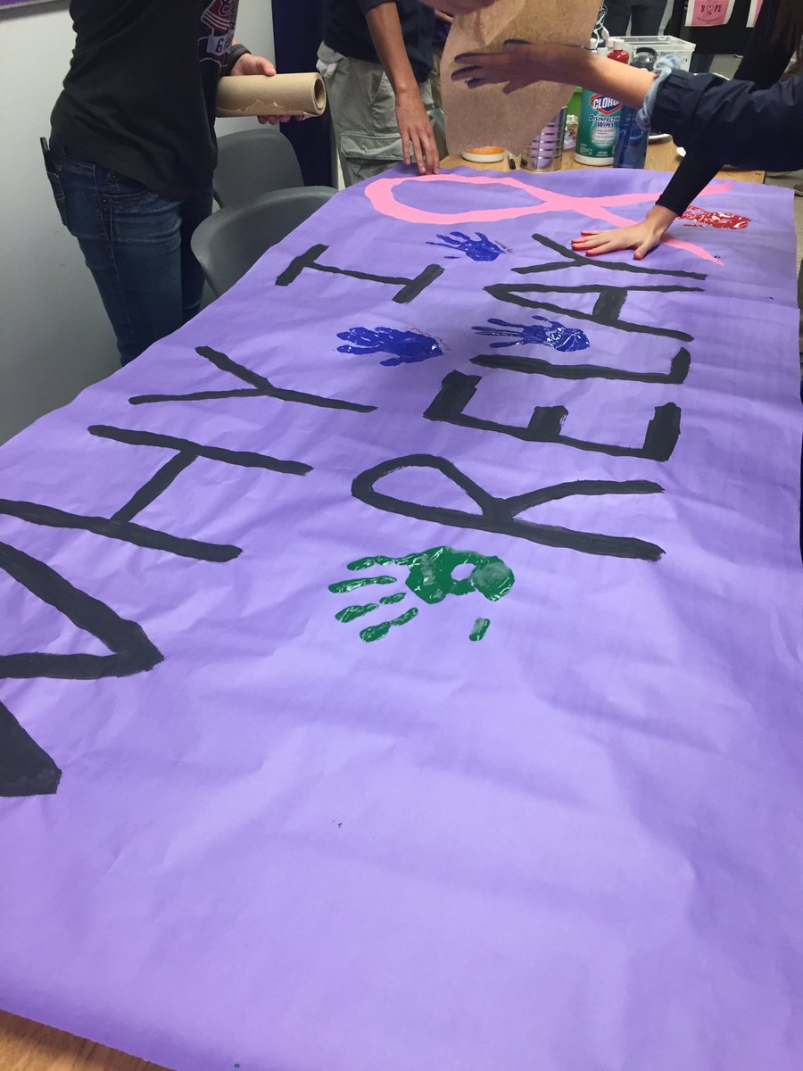 BVNWRelay's tweet photo. Paint &amp; inspiration -what more could you want? Come to our table &amp; tell us why YOU relay for life &amp; enter our raffle! #endcancer #relay4life https://t.co/UUHk6MjUFP