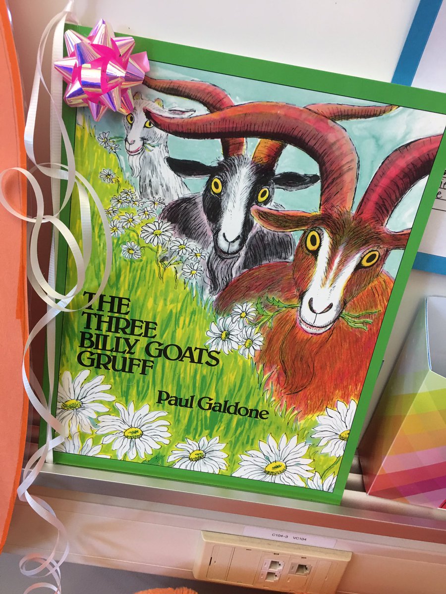 kinder_kiddos1's tweet photo. @mrcrofts_class We got to read aloud our storybooks to our friends today! We are READERS!! 🎉 What books are you reading now? #ourdayinK https://t.co/HOPLfEdoks