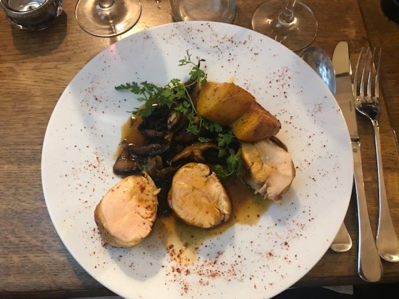 La nouvelle de la rentrée : le restaurant Friends &amp; Family ouvre les portes de son premier établissement parisien fr.newtable.com/restaurant-fri…