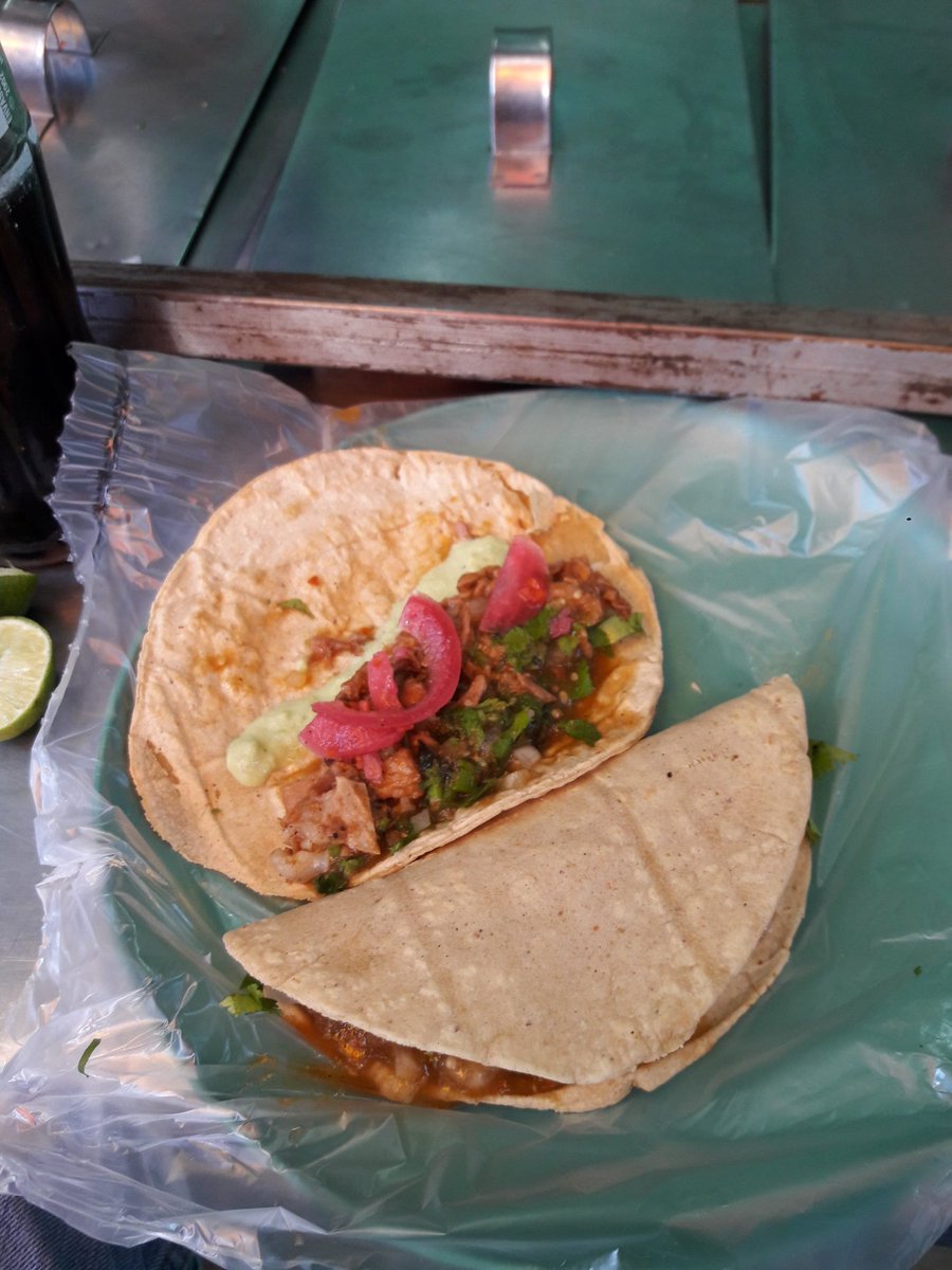 jagermosh's tweet photo. Se la discuten estos tacos. 🍴 #SiRegreso https://t.co/Rl3CSGTe2F