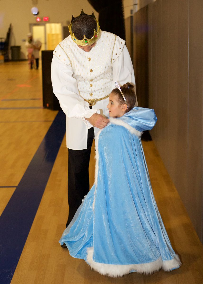 DaddyTimeCT's tweet photo. The Daddy Daughter Costume Dance 2017 is tonight!! https://t.co/eELmYXAwUF https://t.co/d0fyvw6HV5