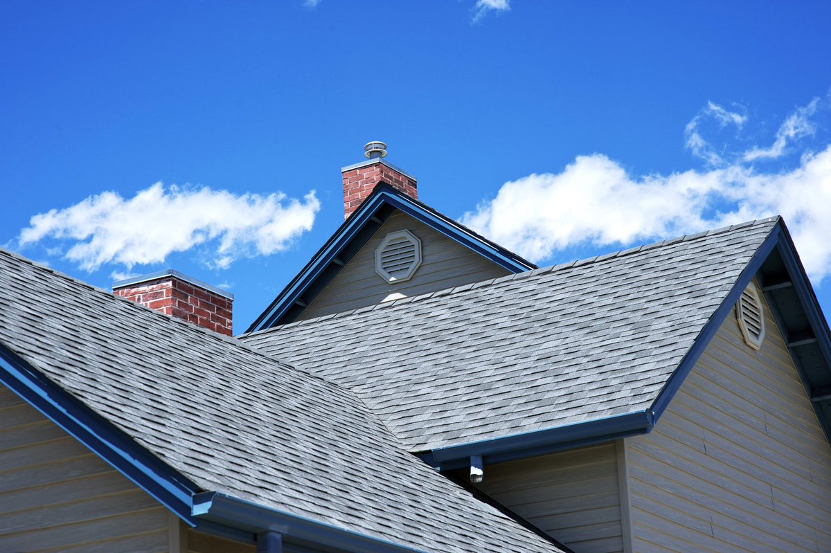 best_value_roof's tweet photo. Asphalt Shingles https://t.co/W9QuNcPHQF #roofing #roofingmissionviejo #orangecountyroofer https://t.co/SxdL6MjJ6A