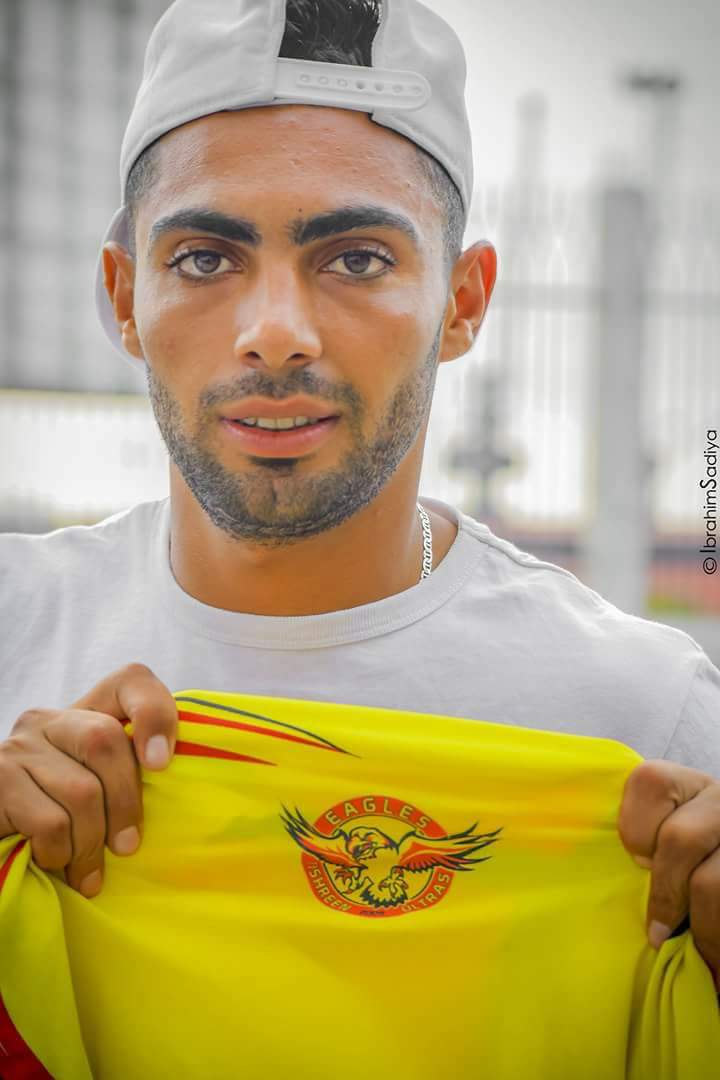 UltrasEagles09's tweet photo. تشريننا يؤدي المهمة بنجاح وأول ثلاث نقاط من هدفي الجوني محمود البحر ❤💛💪
#Forza_Tishreen #Curva_Sud #UE09 https://t.co/E3jwPUcBfs