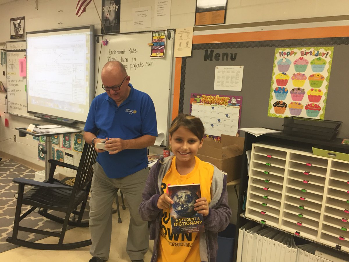 jill_findley's tweet photo. Thanks Knoxville @Rotary for our dictionaries! #fab4f #nstarpride #kcsdpride https://t.co/znFBakWy1N