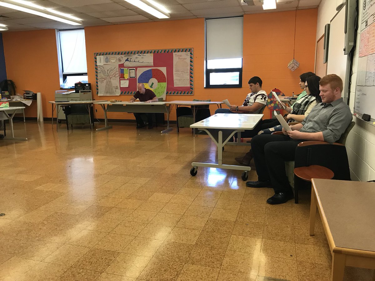 MrsKrolicki's tweet photo. Students in our English III/US History interdisciplinary course presented important cases through history today. The amount of research, synthesis, and #writing was incredible, and the products showed they valued the process. Great job, juniors! #princespride @LearningIn456 https://t.co/7DqD2ers7x