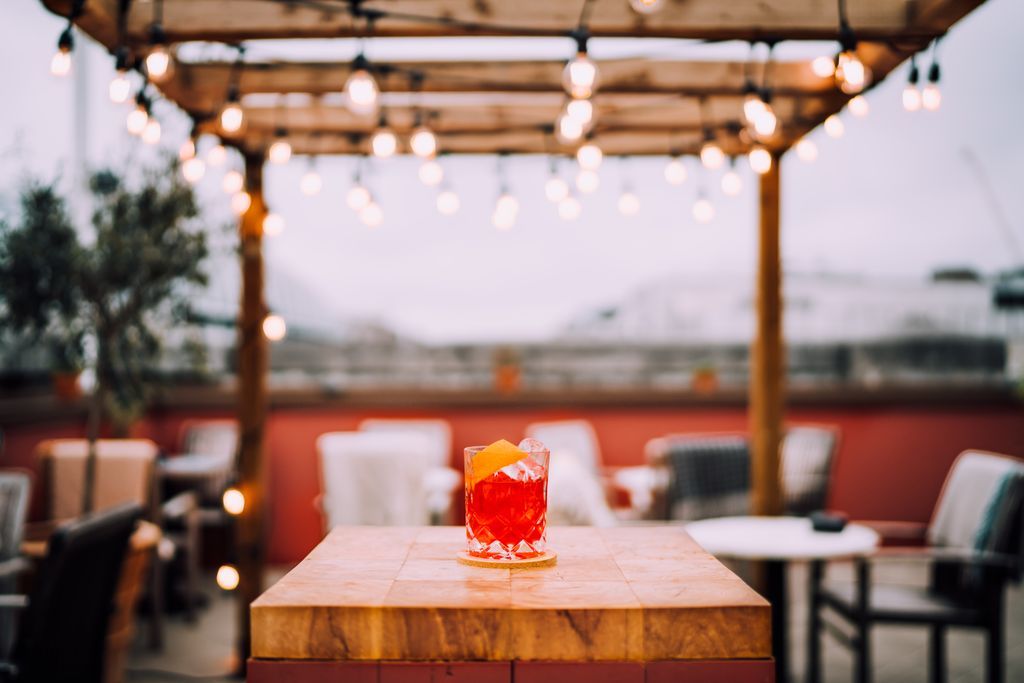 Selfridges's tweet photo. Start your weekend with a @SeedlipDrinks NOgroni, exclusively at the @IlTetto_ rooftop restaurant #SelfridgesLondon https://t.co/3uxtCrsQ4G https://t.co/ZH0xXILbhy