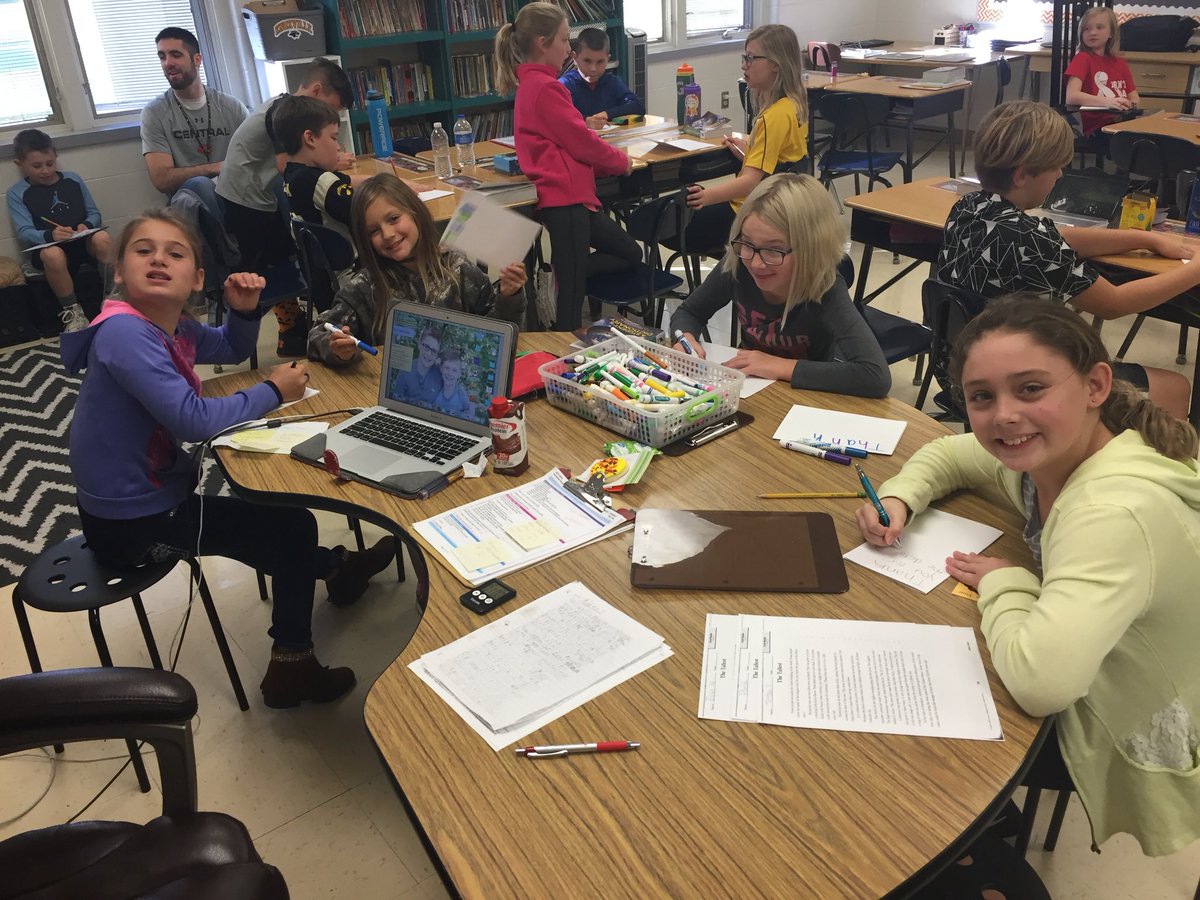 jill_findley's tweet photo. Writing thank yous to @Rotary for our dictionaries!  #kcsdpride #fab4f #nstarpride https://t.co/AQbWzERKFv