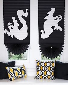 redishade's tweet photo. Looking for some easy, inexpensive and SPOOKY #halloween decor? Craft with #redishade products! #DIY https://t.co/Ju2DJHxlcO