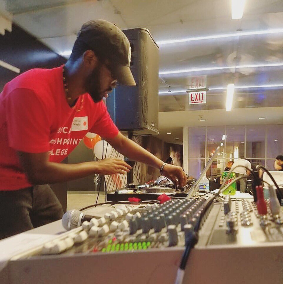 snbjrrecords's tweet photo. Catch @jAE_DouG 📀🎚📀 at @ChristianJaLon‘s headlining event, “A Night of Love” Tomorrow! #tkYL 🚀#JustRise #AEmix #christianjalon #VinyledLove https://t.co/KL38Q79UQX