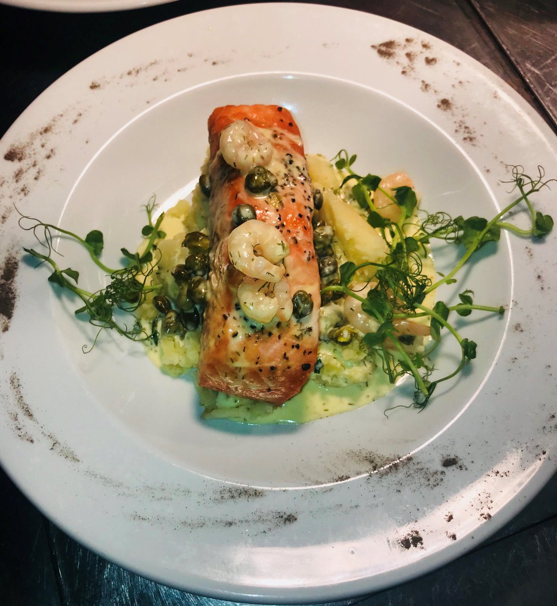 XKeysDenholm's tweet photo. Just a wee sneak peak of our Christmas menu.... Fillet of Salmon with parsley mash, served with prawn, capers and dill sauce.😋 https://t.co/mEMM8c4wal