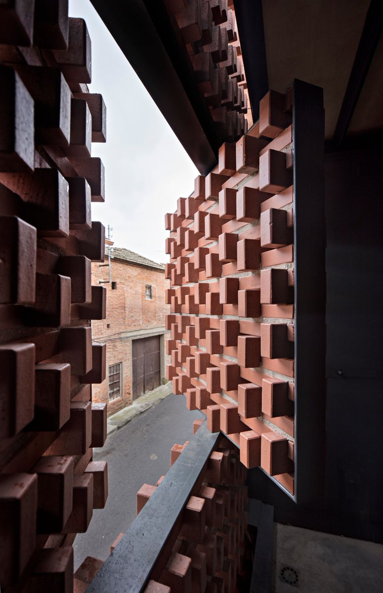 CajonArquitecto's tweet photo. #alzado (casa en piedrabuena, #MukaArquitectura)
#arquitectura #ladrillo #EntornoRural #Reinterpretación
https://t.co/018mpWufjK https://t.co/CKOiYMu3rD