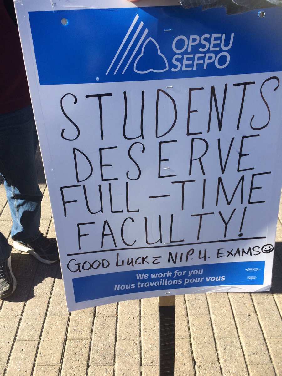 657Faculty's tweet photo. Thanks @nufaoffice for support as we #StandForFaculty at the office of @VicFedeliMPP #CAATFaculty #CanadoreFacultyCares https://t.co/0iUs87PRpM