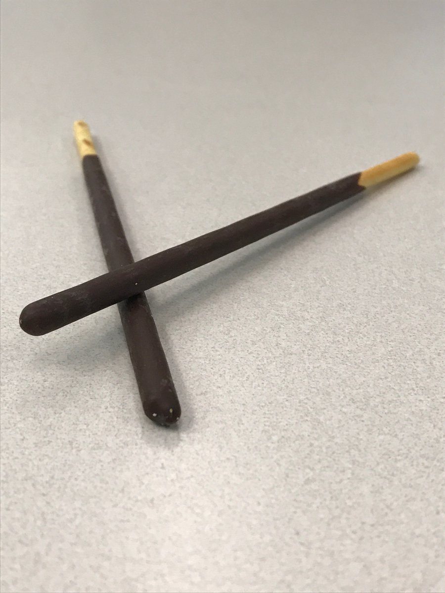 TechSol_company's tweet photo. @bteProfessorX $3.99 per box of 20, "skinny dippers", media caption: 'getting skinny doesn't have to taste bad'. https://t.co/WW22FMuZHT