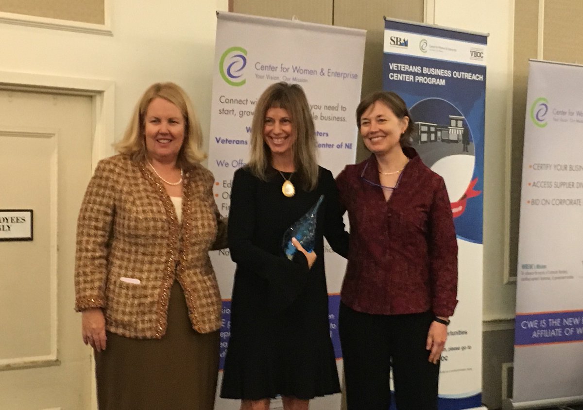 midiorite's tweet photo. Congrats to our very own @locontopenta for being awarded the @CWEtalk Advocate of the Year award! #2017WBLC https://t.co/c6iDLXslXN