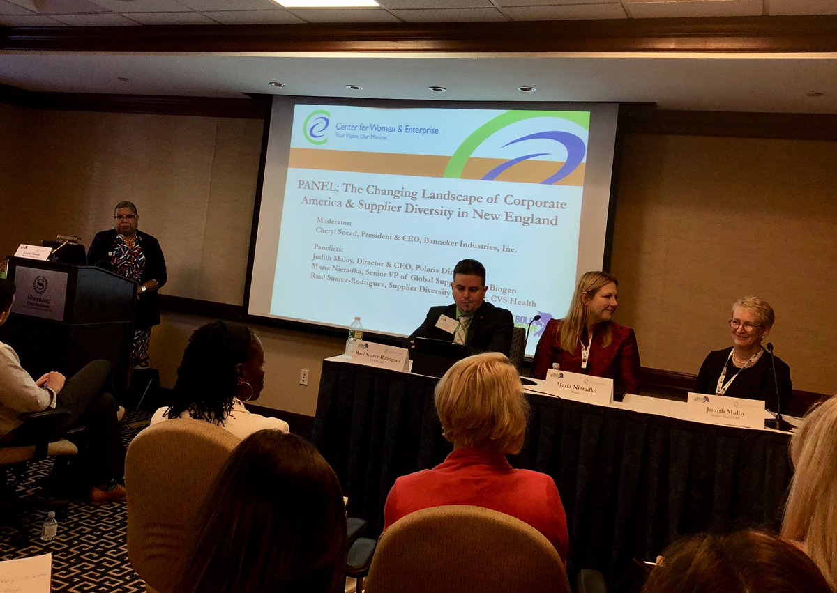 fanelliasa's tweet photo. A room full of smart women entrepreneurs @ CWE Women Business Leaders Conference #2017WBLC  #beboldbebrave https://t.co/We7jHcwQV4