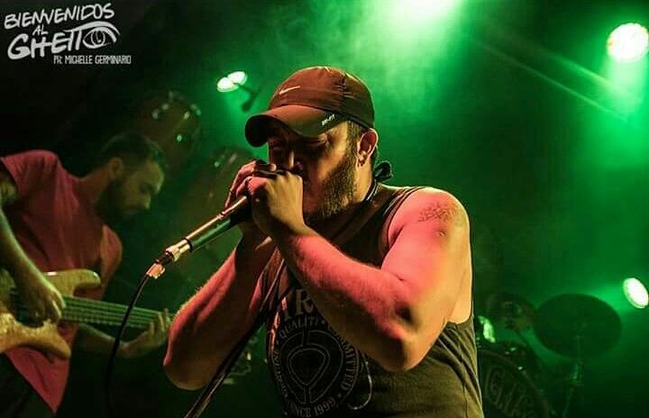 Hoy cumple nuestra armónica @elmonodelpueblo FELIZ CUMPLE AMIGO!!! Y gracias a <a href="/santocabronrock/">santo cabron</a> por prestarnoslo!!! Rock y amistad
