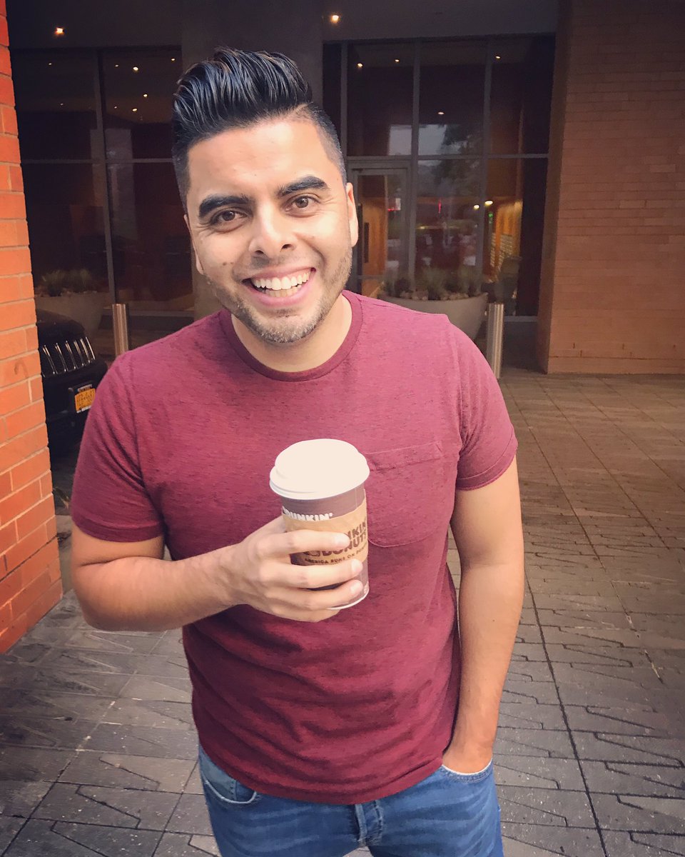 edgarisotelo's tweet photo. Happy #FridayQueRico y que Rico is this #CinnamonCremeSweetLatte π #dunkindonuts https://t.co/09phDBWUkw