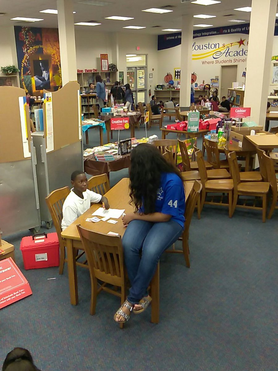 HoustonSTARS's tweet photo. STACKED Lessons @HoustonSTARS  w/@MsWarren_7 https://t.co/58vT4p1GSE