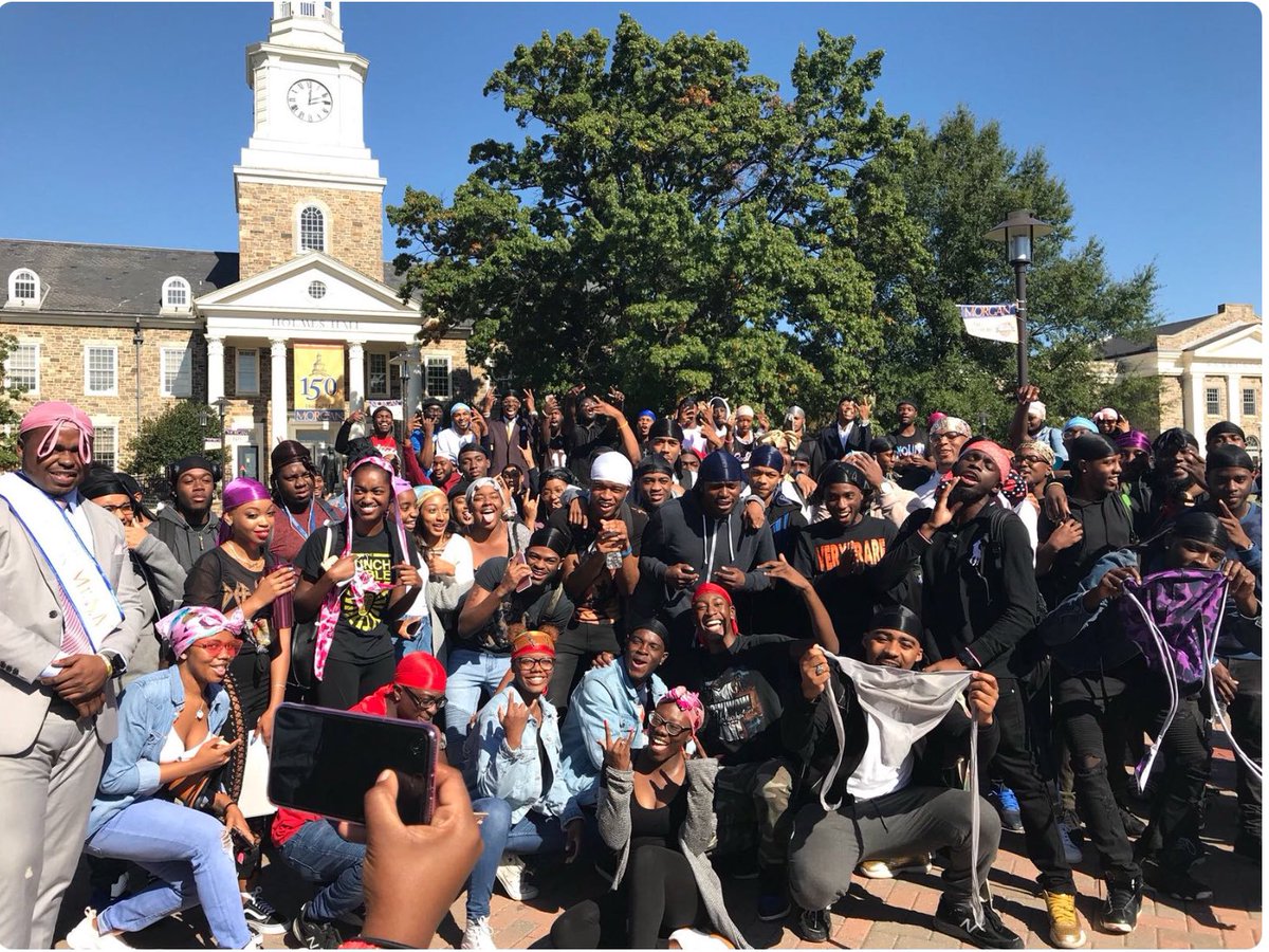 thetylerb_'s tweet photo. black excellence at its finest ✊🏽 #DuragDay17 #ScarfDay17 #Morgan150 https://t.co/QFrmXneFZ7