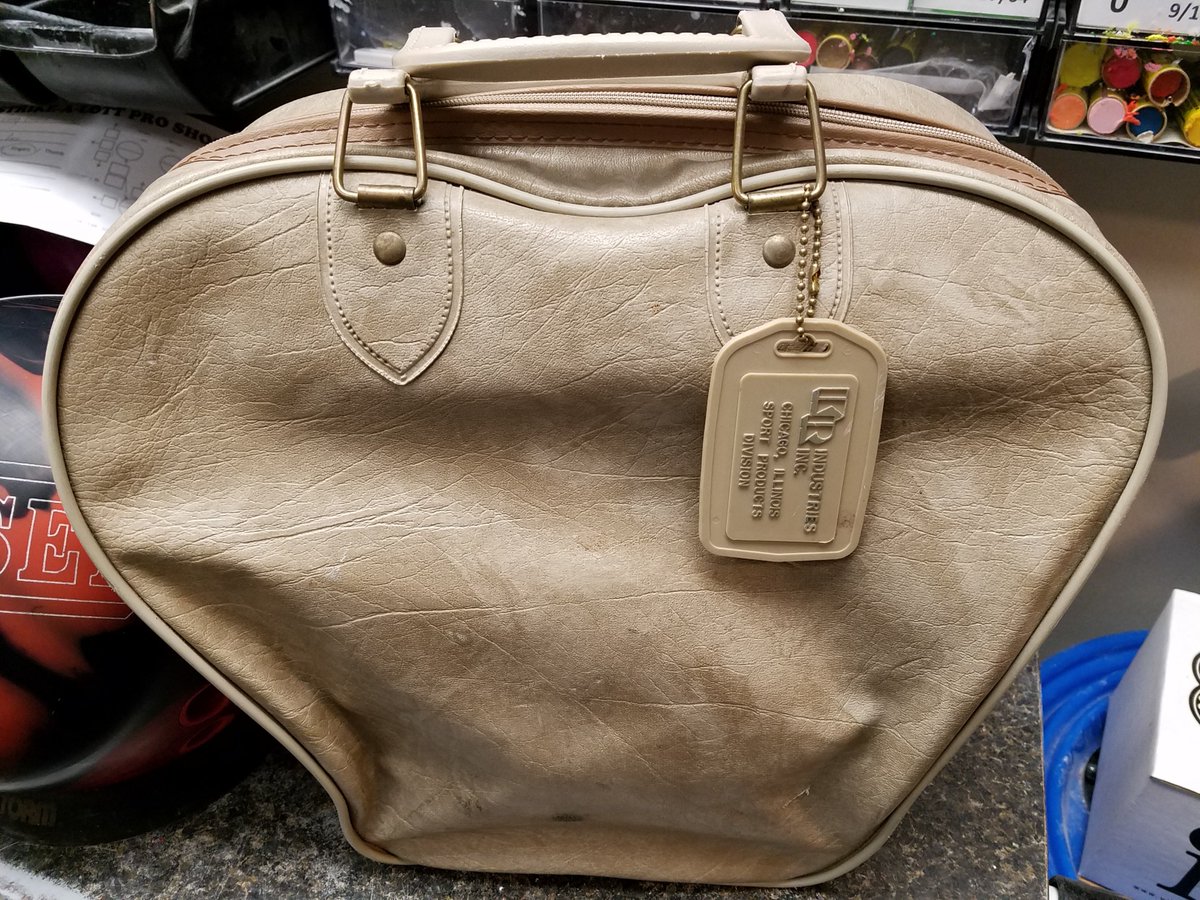 KRStrikeforce1's tweet photo. 1980's KR Industries Single Ball Tote! Still going... Now the Single Shot Backpack! Every kid wants a backpack now days! #bowlingbackpack https://t.co/SBDIrxGl4q
