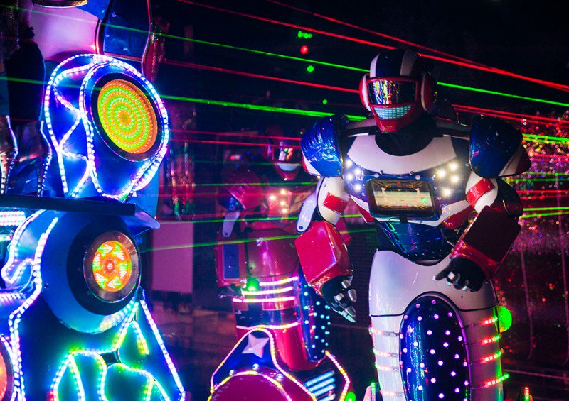 F1RSTglobal's tweet image. #RoboFact of the day: There are over one million #robots in use today and over half of them are based in Japan. #omgrobots #FactoftheDay