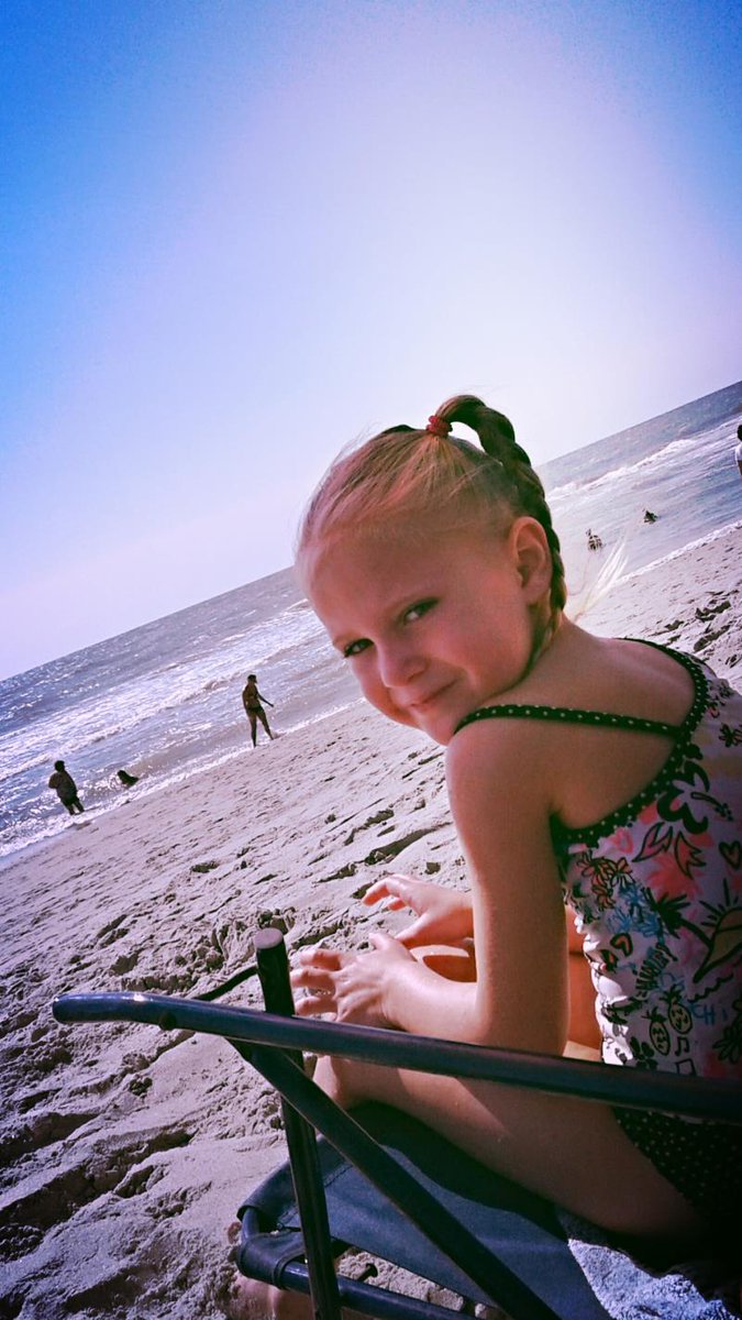 Alexys_Duncan's tweet photo. My friend April is a finalist in Compass Cove Resort's Photo Contest- help rally votes: https://t.co/HctQai71RI @CompassCoveMB https://t.co/LrvD6niSOY