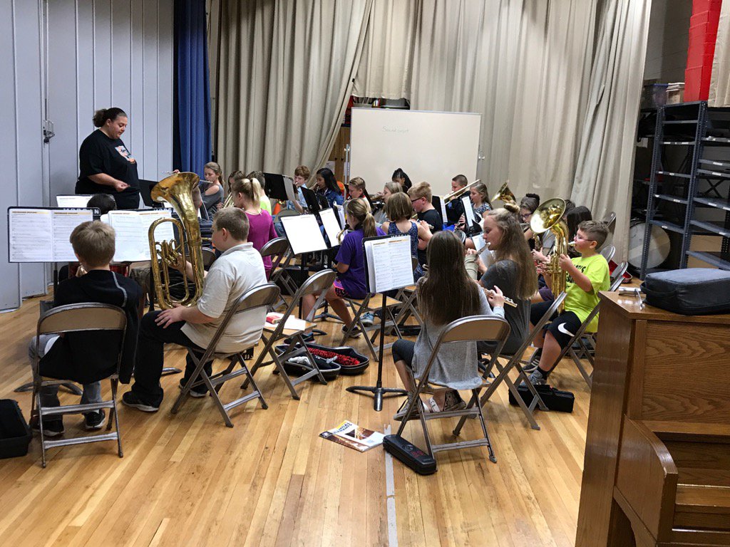 bradbinns2's tweet photo. Thanks Morgan band students for working hard on your craft. #BringTheJoy https://t.co/uU0h5HX86Y