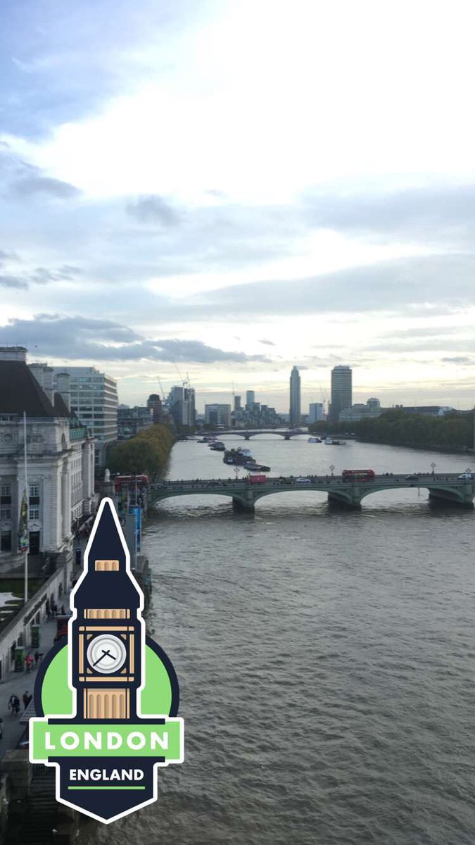 أنا أنتظر شخص يخلف كل مايوعد .. ياعابرين المكان يضيق بوجودي !! أنا معي ورد لكن ما معي  موعد.. اللي مواعد حبيبه ياخذ اورودي !🌹🌺