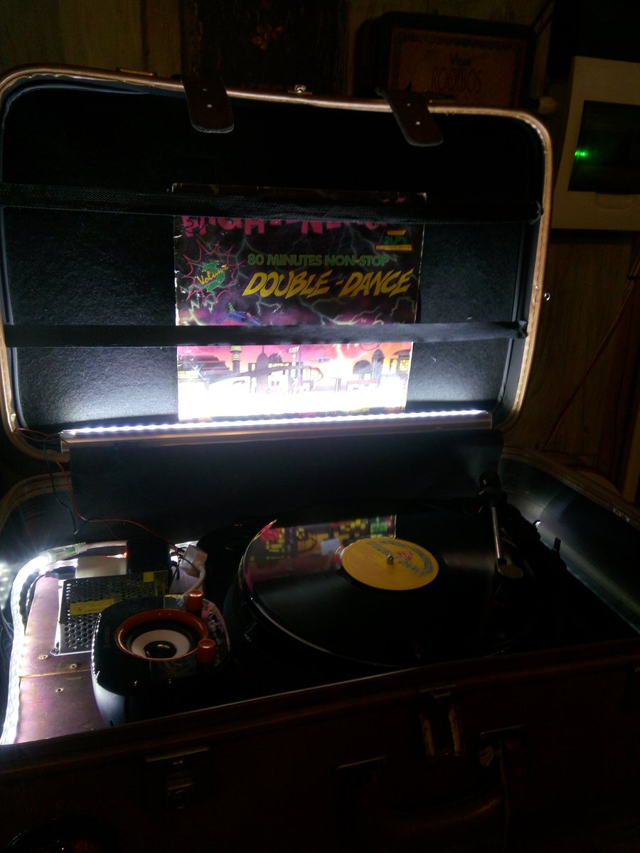 bernard36's tweet photo. 80's garage parties in South Africa!!! https://t.co/aApkE0xq2S