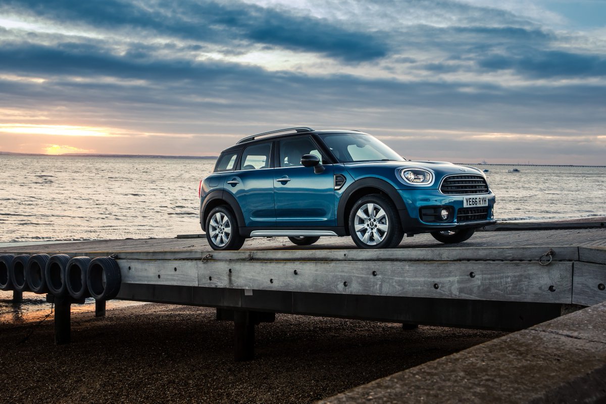 Arden_MINI's tweet photo. #NEWSFLASH up to £3000 towards new #MINI #Countryman until 30/11/17  First come first served.Get yours now call the MINI Team 01622 791333 https://t.co/ixbZabDnhF