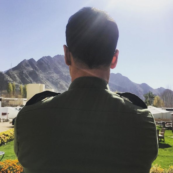 RonitRohit_FC's tweet photo. Actor @rohitroy500 in #JPDutt's #Paltan
Shooting ongoing in Ladakh https://t.co/H8iYmtIies
