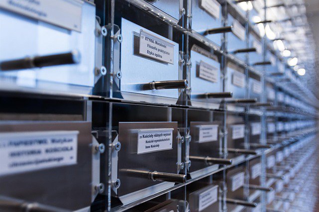 zaloni's tweet photo. 3 reasons why you need a Data Catalog for effective data prep https://t.co/4CjQGe8p0N #datacatelog #privacyfriday https://t.co/WMx0vX7x62