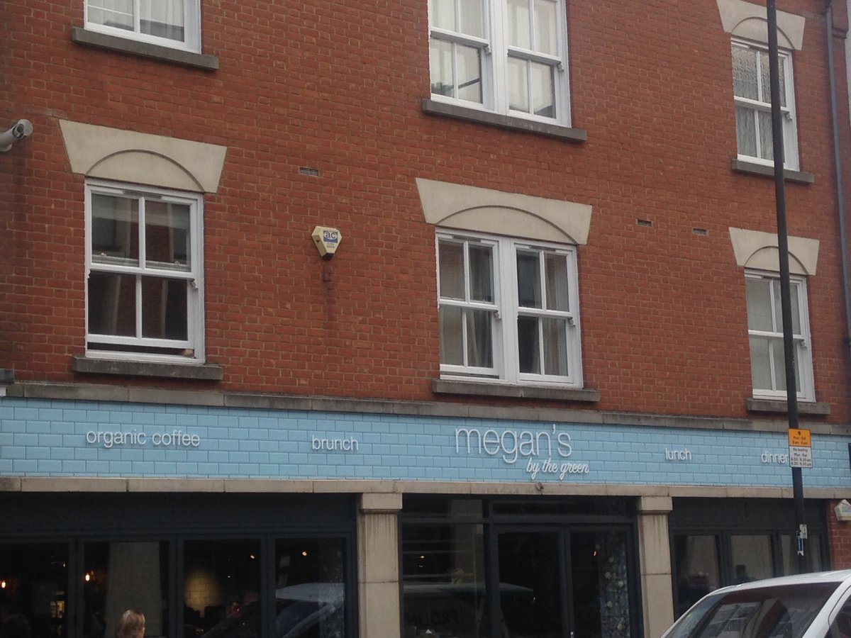 Megan’s restaurant, Parsons Green. Exterior tiles to sign and full interior high spec tiling works. In partnership with #ultimate_retail