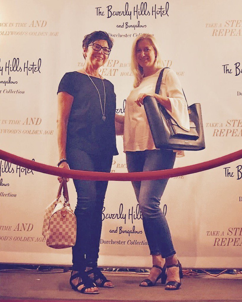 nada0971's tweet photo. @GYORK_LONDON my #Kensington tote was the perfect travel companion for my recent trip to #BeverlyHlls #LuxuryTravel https://t.co/yhGRiB3hYi
