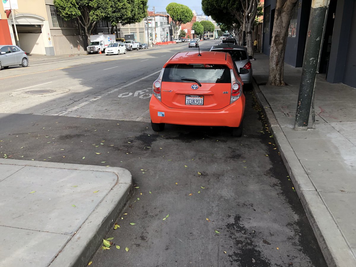 R27D's tweet photo. @sfmta_muni please do something about this parking obstruction at Potrero and 16th bus Island. Needs no parking signage. https://t.co/jPbxrHcUd2
