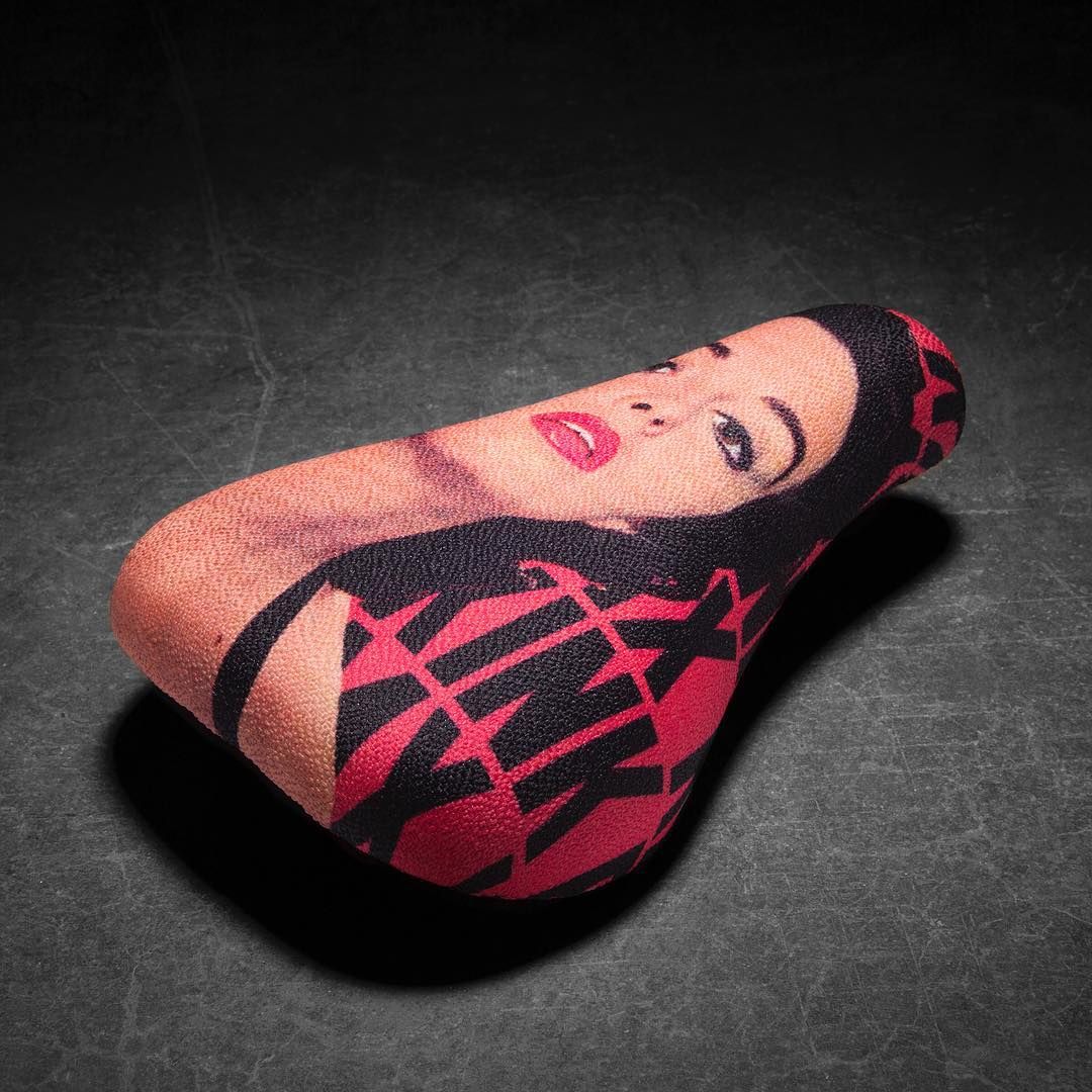 transitionbmx's tweet photo. No fiction about this seat, Kink has taken it up a notch with the Stealth Pivotal Pulp print seat. $37.59 on https://t.co/mX117X19oo https://t.co/lAYJAkdgNR