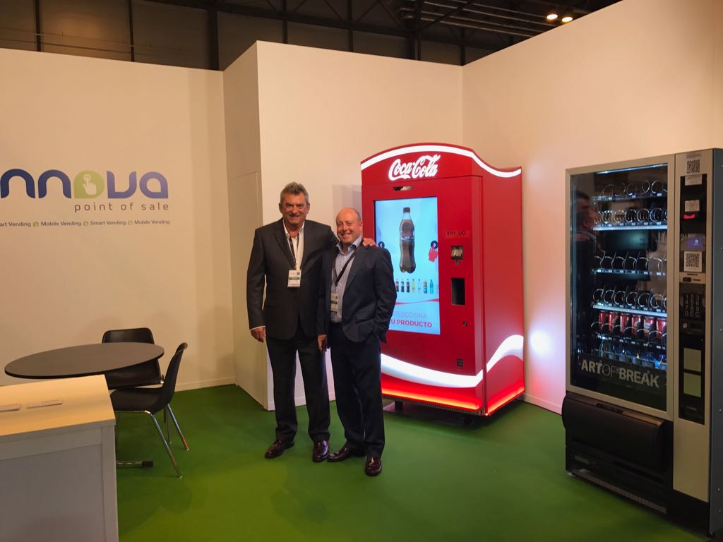 InnovaPOS's tweet photo. Presentación de la nueva solución Mobile Vending de @InnovaPOS en Vendibérica 2017 . The state-of-the-art en máquinas vending. https://t.co/wWdkMJm6T1