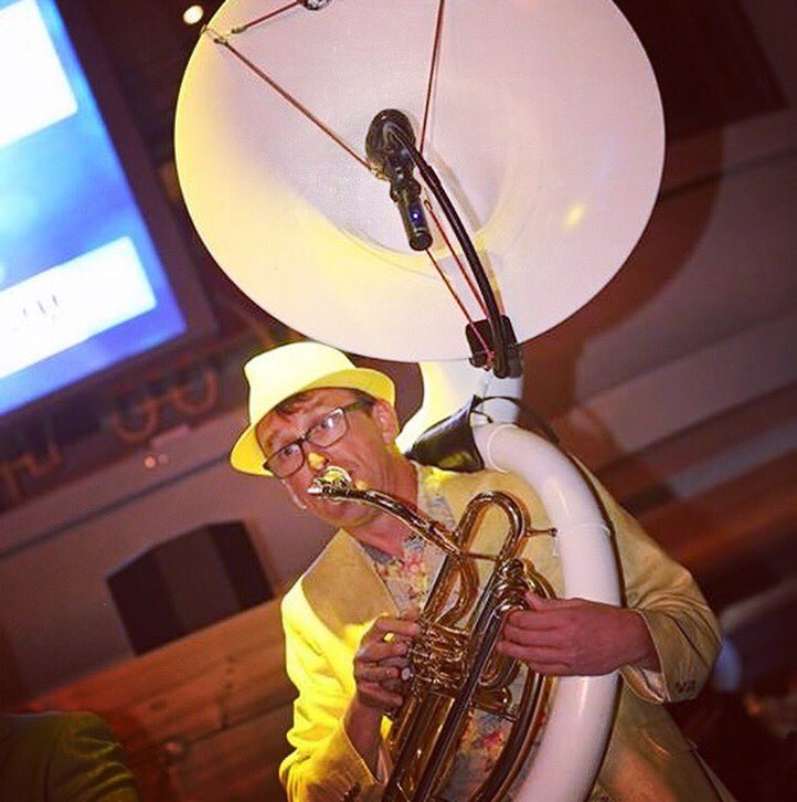 LiveEntUK's tweet image. Looking for #UniqueEntertainment ? Our brass band will have everybody singing along! #brassBand #eventProfs #awards #businessAwards