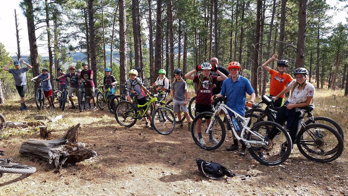 MrJohnsenPE's tweet photo. The squad hit Bulldog today for 8 miles on our day off! #spearfishms https://t.co/E8F9SzU26L