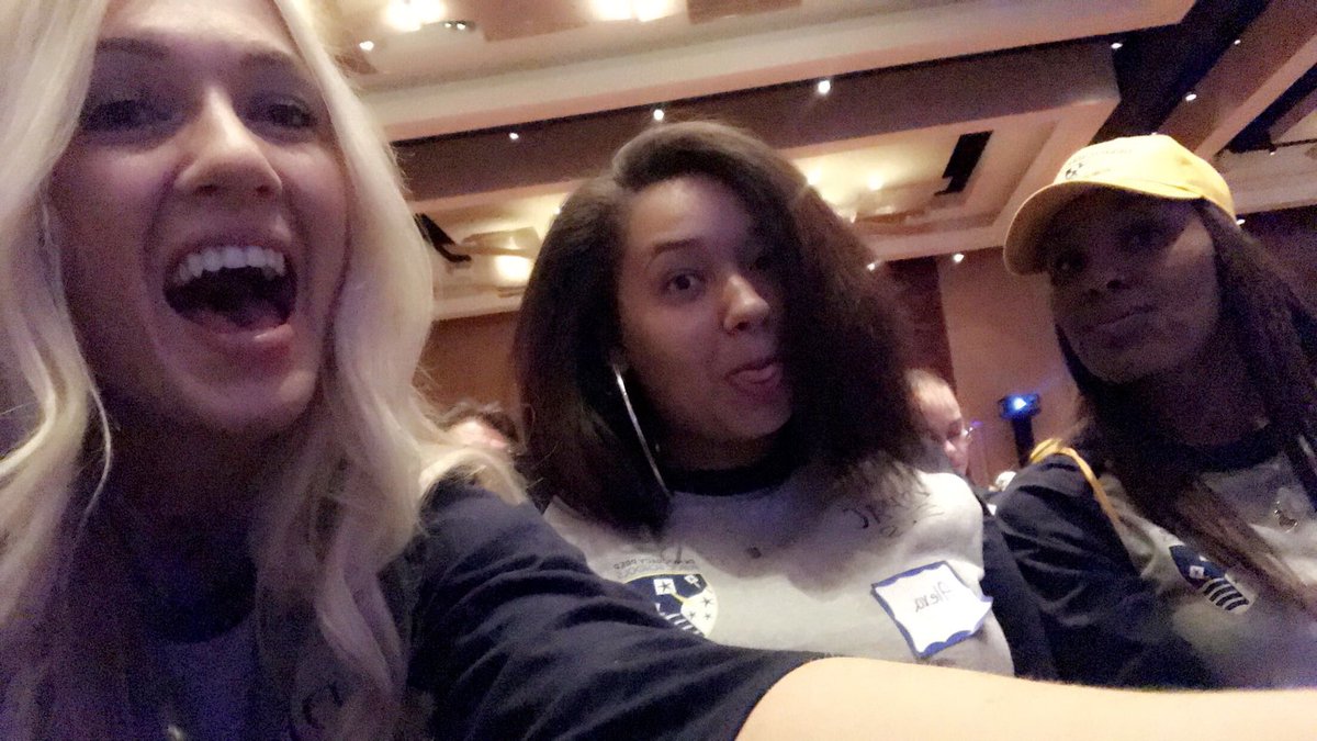 dullesdpyou's tweet photo. Inspired by the women leadership in DPPS ✨✨✨#goals #DPyou2017 #DPACTakesBmore #TeachAtDP #WorkAtDP #dpacES #badasswomenleaders #dpac https://t.co/MV2ekzdfe6