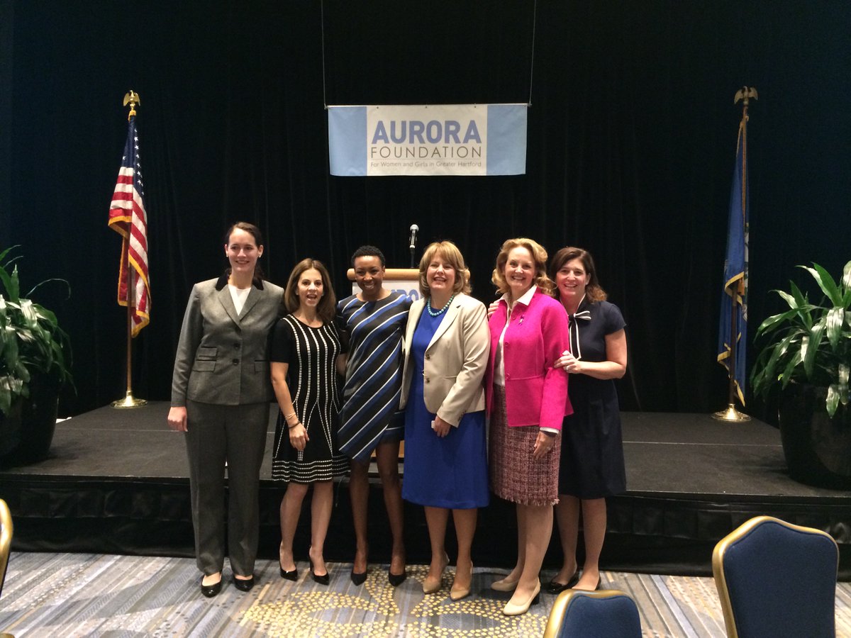 ShannonKlenk's tweet photo. #ThankYou #AuroraWomenSucceed for the Woman Philanthropist of the Year Award. What an honor for a very special cause! #MakeADifference https://t.co/rAwCS5TpzW