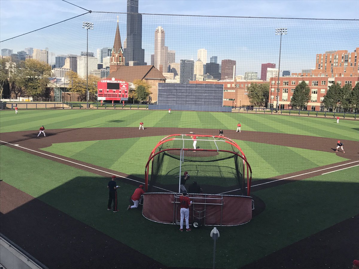 UIC_Baseball's tweet photo. Who said there's no more baseball in Chicago this fall? Beautiful afternoon as the @uicflames work at @cgrand3 Stadium. #FireUpFlames https://t.co/I8Hm9a6N3d