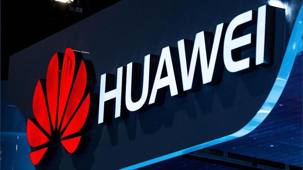 Gizchina's tweet photo. Huawei May Release Its Foldable Smartphone Next Year #huaweifoldablephone https://t.co/uGDVfEyRvY https://t.co/mVuwm4K1Nh
