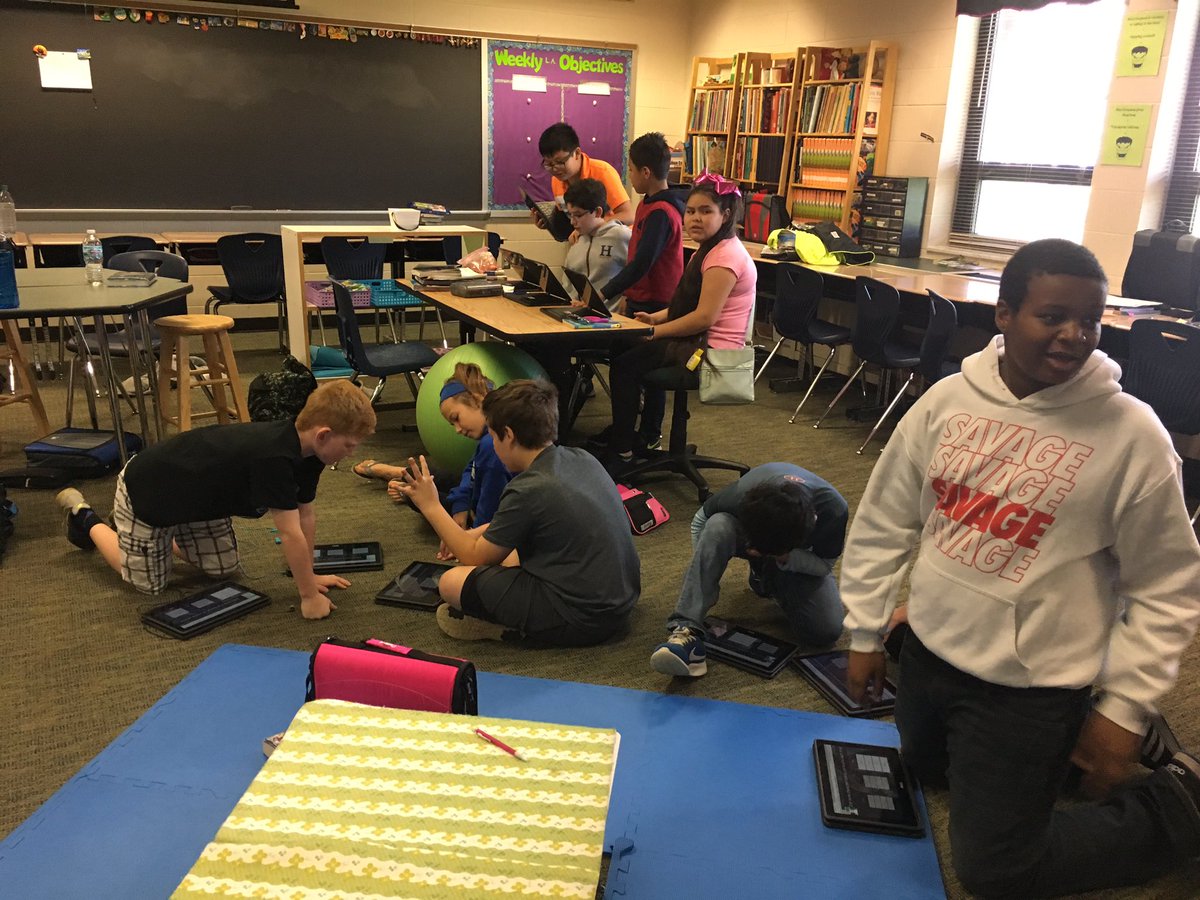 Chappytech's tweet photo. We β€οΈed @quizlet Live today! Thanks @kruth14 and @JerleckiTechLab! #ccspilot https://t.co/t5zAksTRmG