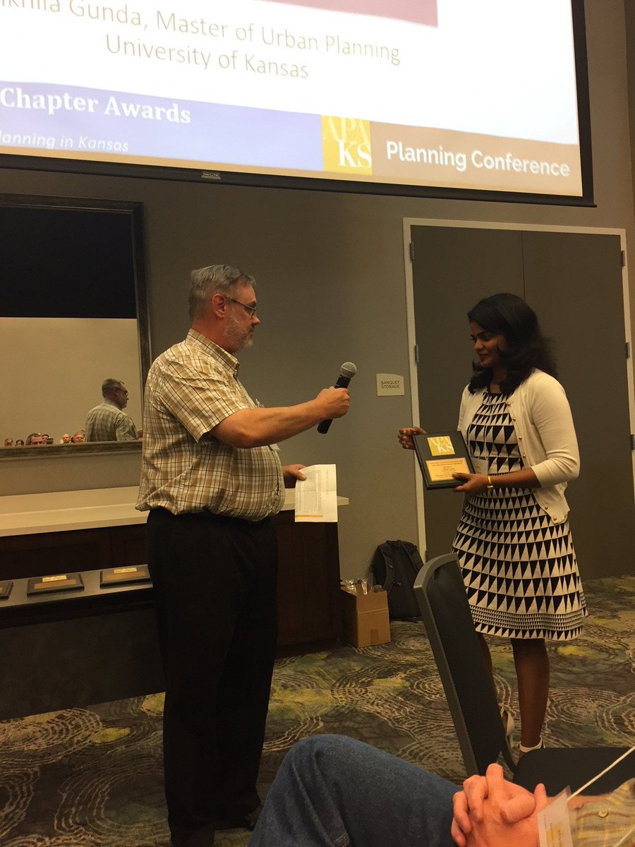 kuubpl's tweet photo. Very proud of May graduate, Nikhila Gunda, recipient of the #KSAPA2017 New Horizon award for her study of transit hub options in Lawrence! https://t.co/ySd0R3f918