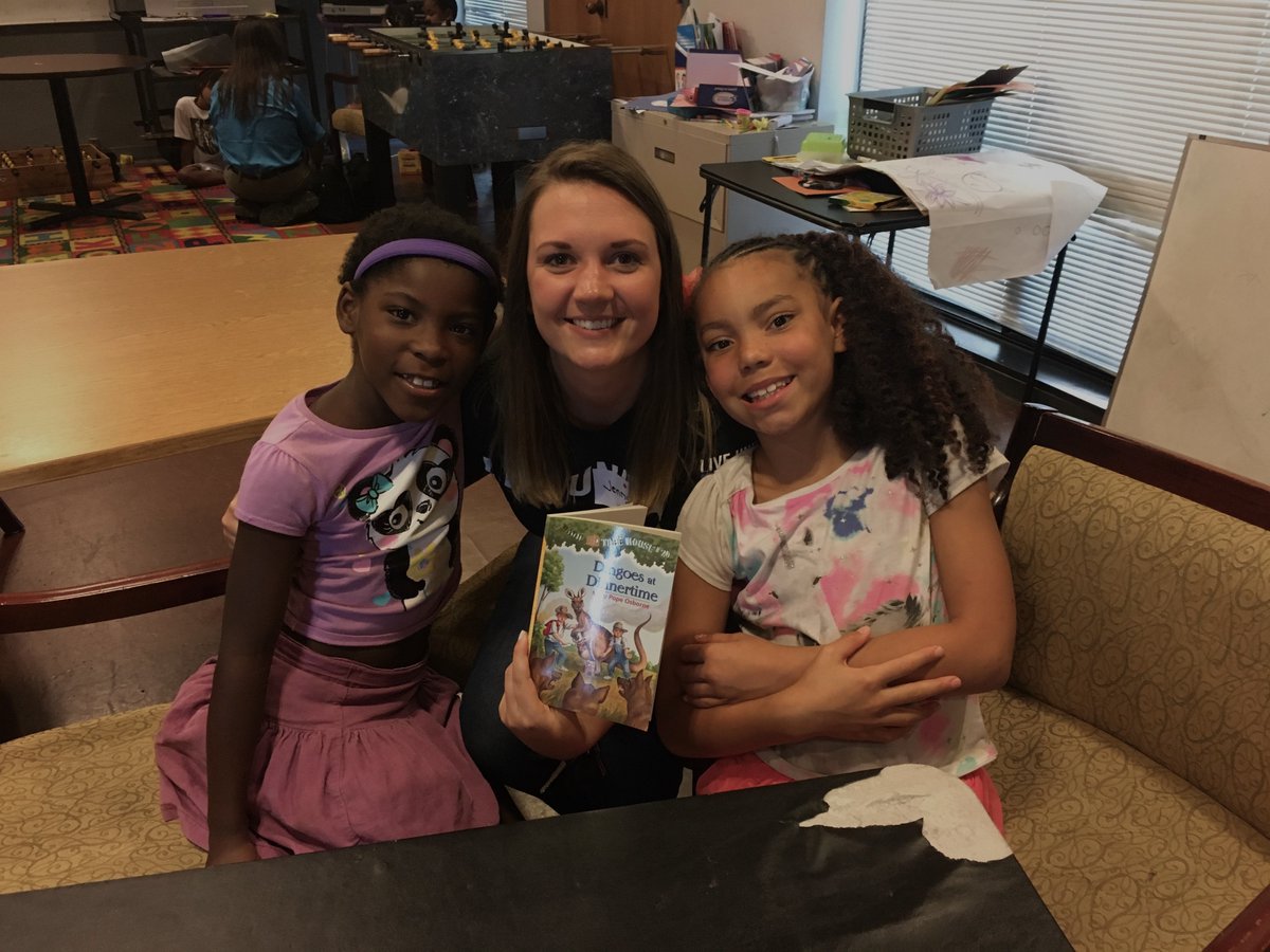 This year more than 40,000 volunteers around the world joined in for the 2017 <a href="/UnitedWay/">United Way</a> Day of Action #Volunteer2030 #Goal4 #SDGs -www.volunteer2030.org