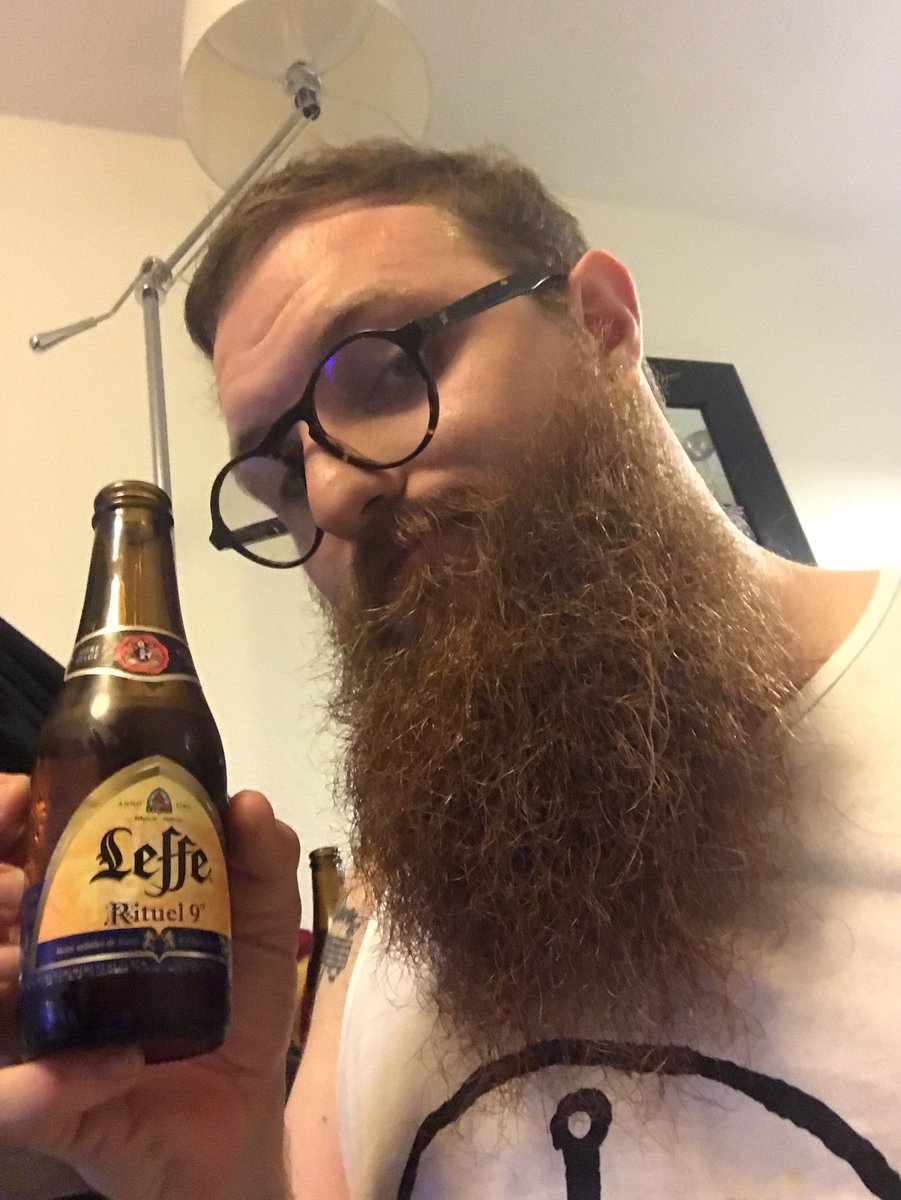 SubCubby92's tweet photo. Pre drinking on some hard beer. #beers #bears #beardforbeard #fuckmedaddy https://t.co/bU13rDpr7X