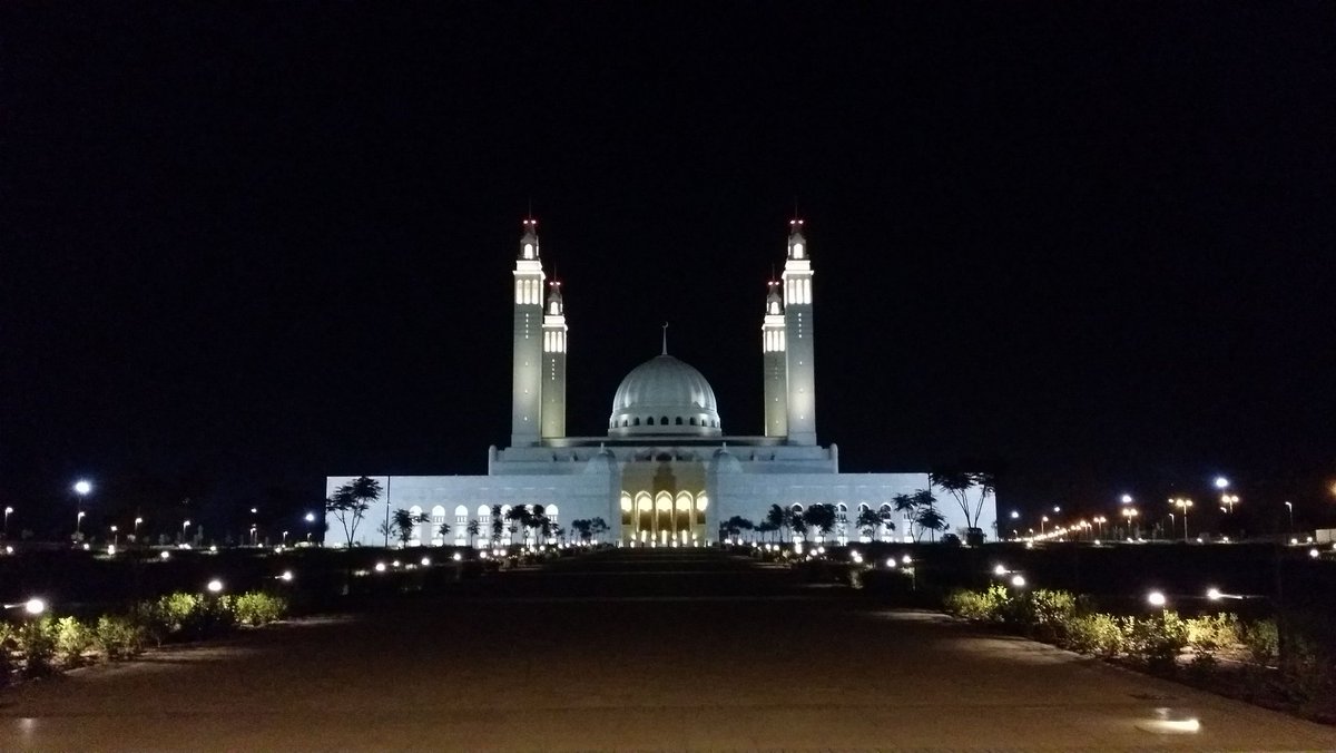 Oman_off_road's tweet photo. ✮ً

يا من يراني على ذنبي فيمهلني , جد لي بعفوك إن الذنب اشقاني.

#تصويري
#خلفيه_الجوال_من_نزوي
♡ https://t.co/vqD9R32CZC