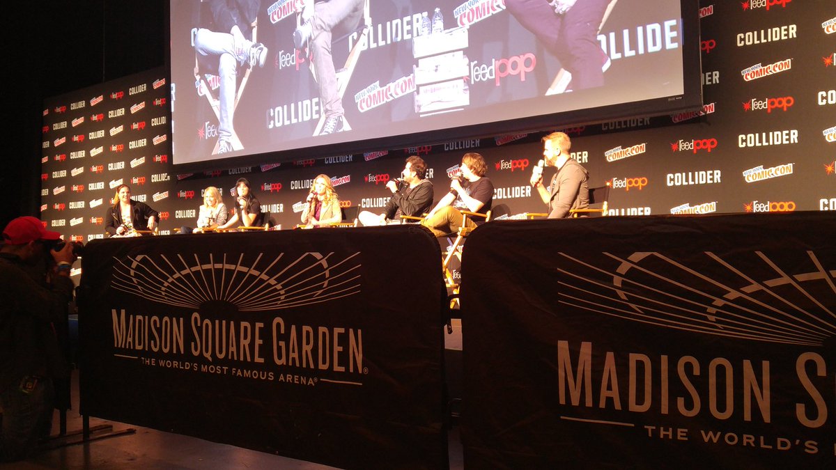 HectorSuazo0's tweet photo. @NY_Comic_Con Watching the #RWBY panel from the front row of Madison Square Garden. Amazing! https://t.co/h4cFixTB4I