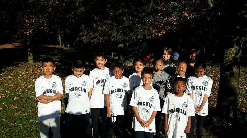 MacklinPS_TDSB's tweet photo. Macklin cross country team - so proud of these athletes!! #MacklinMagic https://t.co/dfKCNjpy1z